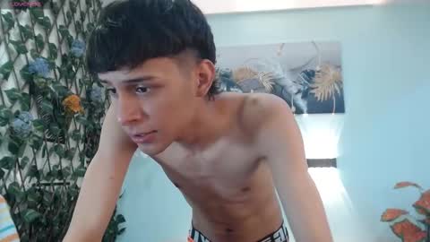 Snapshot of draxblade chatting on December 14, 2025, 8:24 pm DraxBlade online show from December 14, 2025, 8:24 pm