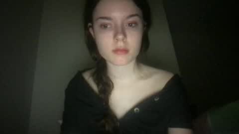 ur dream girl online show from January 27, 2025, 7:03 am