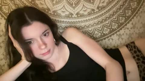 Snapshot of dream1girl_ chatting on February 13, 2026, 8:49 pm ur dream girl online show from February 13, 2026, 8:49 pm