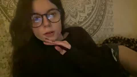 Snapshot of dream1girl_ chatting on February 27, 2026, 4:12 am ur dream girl online show from February 27, 2026, 4:12 am