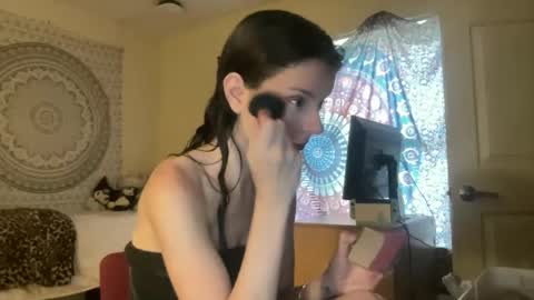 ur dream girl online show from April 24, 2026, 6:32 pm