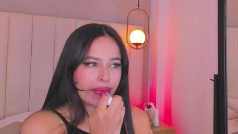 Snapshot of dream_nena chatting on November 9, 2025, 7:56 pm N E N A online show from November 9, 2025, 7:56 pm