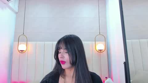 Snapshot of dream_nena chatting on December 1, 2025, 7:41 pm N E N A online show from December 1, 2025, 7:41 pm