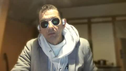 Dreambob online show from December 1, 2025, 7:19 pm