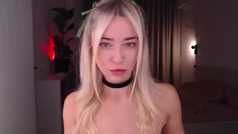 Snapshot of dreamcutiel123 chatting on October 7, 2025, 4:53 am Liza online show from October 7, 2025, 4:53 am