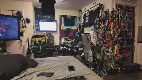 Snapshot of dreamer_xyz chatting on January 2, 2025, 2:54 am Dream Maker online show from January 2, 2025, 2:54 am