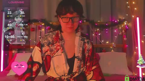 Snapshot of dreamgirllove chatting on December 30, 2024, 1:37 am Billy online show from December 30, 2024, 1:37 am