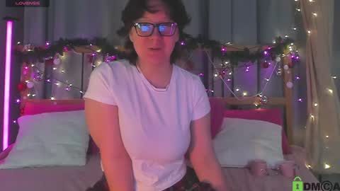 Snapshot of dreamgirllove chatting on January 9, 2025, 2:11 am Billy online show from January 9, 2025, 2:11 am