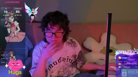 Snapshot of dreamgirllove chatting on January 17, 2025, 7:08 am Billy online show from January 17, 2025, 7:08 am