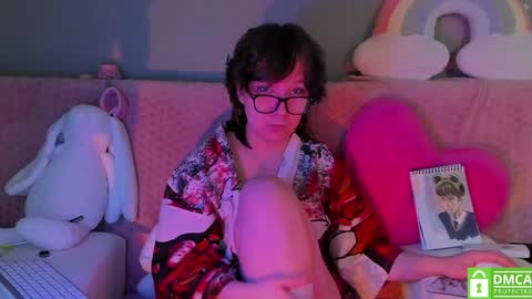 Snapshot of dreamgirllove chatting on February 6, 2025, 5:25 am Billy online show from February 6, 2025, 5:25 am