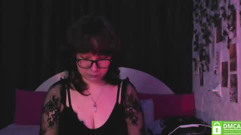 Snapshot of dreamgirllove chatting on September 25, 2025, 10:35 pm Billy online show from September 25, 2025, 10:35 pm