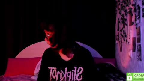 Snapshot of dreamgirllove chatting on November 15, 2025, 10:48 pm Billy online show from November 15, 2025, 10:48 pm