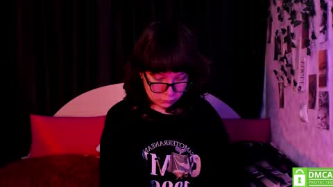 Snapshot of dreamgirllove chatting on November 26, 2025, 11:17 pm Billy online show from November 26, 2025, 11:17 pm