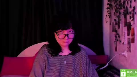 Snapshot of dreamgirllove chatting on December 15, 2025, 11:20 pm Billy online show from December 15, 2025, 11:20 pm