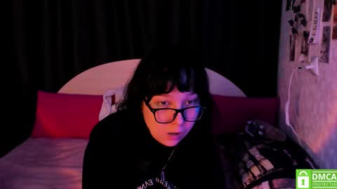 Snapshot of dreamgirllove chatting on December 19, 2025, 2:07 am Billy online show from December 19, 2025, 2:07 am