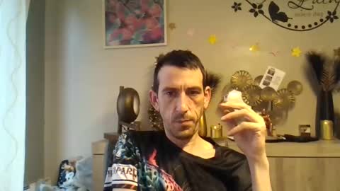 dreamguy38 online show from December 4, 2024, 8:01 am