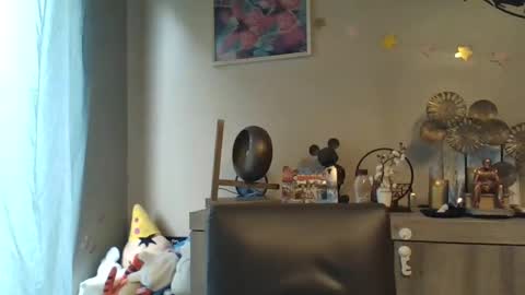 dreamguy38 online show from October 7, 2025, 8:22 am