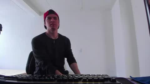 Snapshot of dreamhunterdz chatting on March 31, 2026, 7:14 pm Your lord. - ONLINE 1500 Pm to 2100 Pm - New York Hour online show from March 31, 2026, 7:14 pm