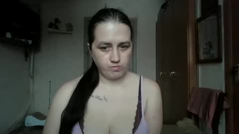 dreamiebelle online show from February 18, 2026, 10:55 am