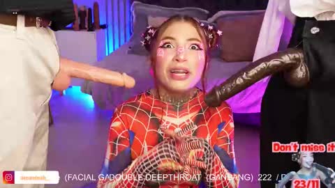 dreamleah_ online show from November 24, 2025, 5:07 am