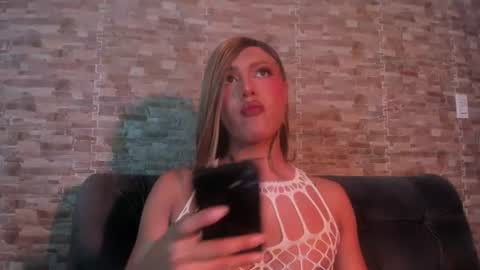 Snapshot of dreams_chloe chatting on June 21, 2026, 6:16 am dreams_chloe online show from June 21, 2026, 6:16 am