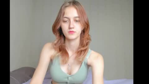 Snapshot of dreamy_pollyyy chatting on October 3, 2025, 1:41 pm dreamy_pollyyy online show from October 3, 2025, 1:41 pm