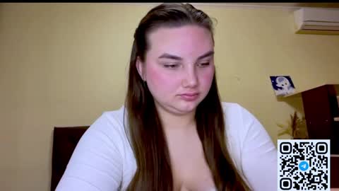 Mila online show from April 1, 2026, 6:25 am