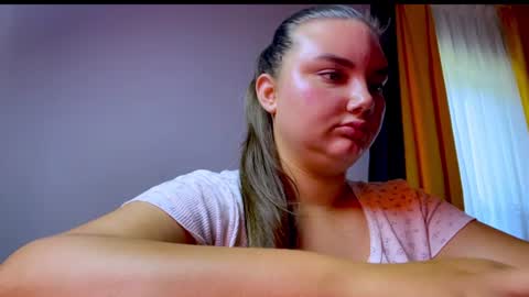Snapshot of dreamyblushfairy chatting on July 30, 2026, 2:49 pm Mila online show from July 30, 2026, 2:49 pm