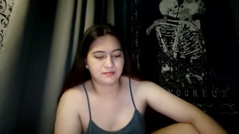 dreamycreamyst online show from December 21, 2024, 8:10 pm