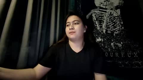 dreamycreamyst online show from December 28, 2024, 8:47 pm