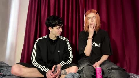 Elena and Nikolai online show from April 5, 2026, 8:11 am
