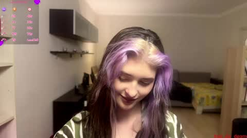 Snapshot of dremazwahlen chatting on April 19, 2026, 6:10 pm Dia online show from April 19, 2026, 6:10 pm