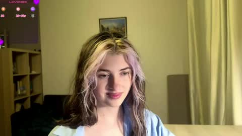 Snapshot of dremazwahlen chatting on April 26, 2026, 4:59 pm Dia online show from April 26, 2026, 4:59 pm