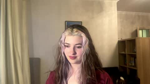 Snapshot of dremazwahlen chatting on April 30, 2026, 4:02 pm Dia online show from April 30, 2026, 4:02 pm
