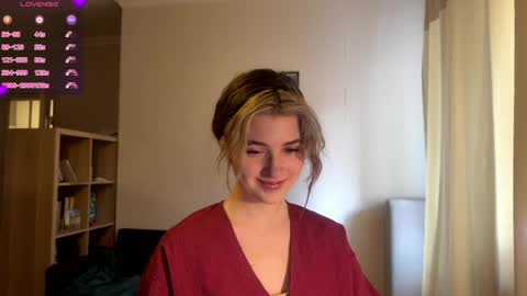Snapshot of dremazwahlen chatting on May 13, 2026, 12:13 pm Dia online show from May 13, 2026, 12:13 pm