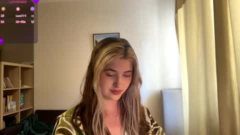 Snapshot of dremazwahlen chatting on May 21, 2026, 11:39 am Dia online show from May 21, 2026, 11:39 am