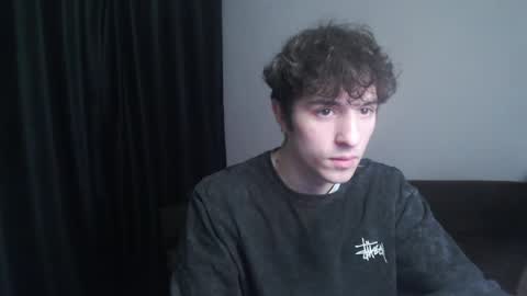Snapshot of dress_air chatting on April 17, 2026, 1:58 pm Air online show from April 17, 2026, 1:58 pm