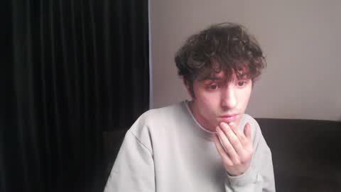 Snapshot of dress_air chatting on April 18, 2026, 2:04 am Air online show from April 18, 2026, 2:04 am