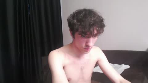 Snapshot of dress_air chatting on April 21, 2026, 1:42 am Air online show from April 21, 2026, 1:42 am