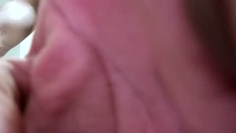 Snapshot of drey40 chatting on May 23, 2026, 4:00 pm drey40 online show from May 23, 2026, 4:00 pm