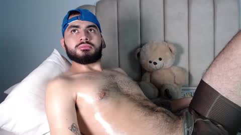 dricusabdallah online show from February 18, 2026, 4:41 am