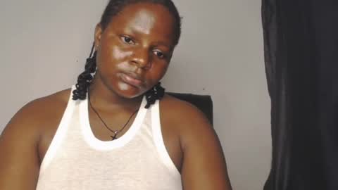 Snapshot of dripping_pussy0 chatting on September 29, 2025, 8:52 am Layla online show from September 29, 2025, 8:52 am