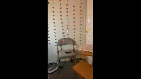 Snapshot of drippykitty888 chatting on December 14, 2025, 7:58 am Drippy kitty online show from December 14, 2025, 7:58 am