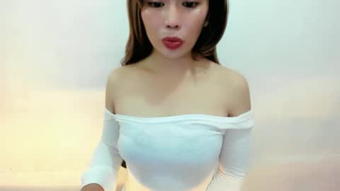 miss. Erika online show from November 4, 2025, 6:56 am