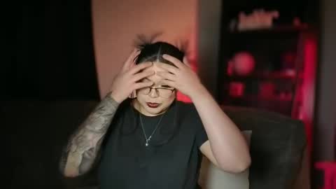 Drizzypeach602 online show from May 31, 2026, 3:26 am