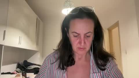 Snapshot of drresa chatting on February 7, 2026, 7:17 pm Dr. Resa online show from February 7, 2026, 7:17 pm