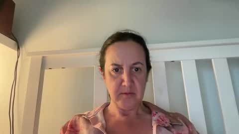 Snapshot of drresa chatting on April 1, 2026, 11:11 am Dr. Resa online show from April 1, 2026, 11:11 am