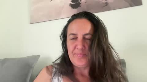 Snapshot of drresa chatting on May 17, 2026, 8:12 am Dr. Resa online show from May 17, 2026, 8:12 am