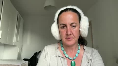 Snapshot of drresa chatting on May 19, 2026, 4:35 pm Dr. Resa online show from May 19, 2026, 4:35 pm