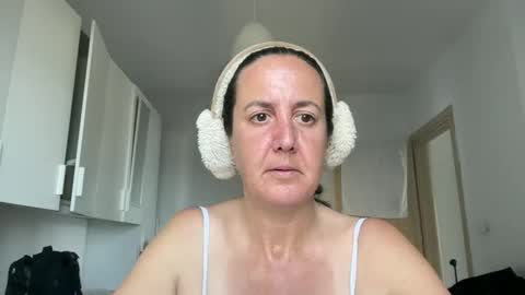 Snapshot of drresa chatting on May 26, 2026, 10:55 am Dr. Resa online show from May 26, 2026, 10:55 am